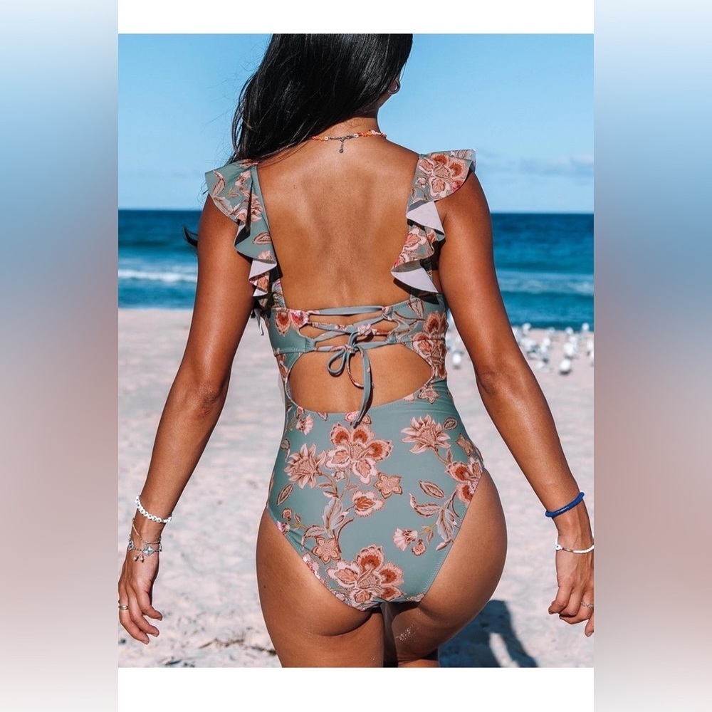 🆕Floral Ruffle One-Piece Swimsuit - Picture 2 of 2